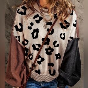 LEOPARD ROUND NECK LONG SLEEVE SWEATER Women Large